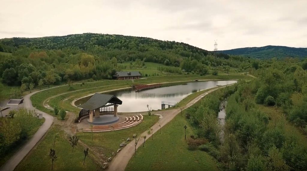 zalew rekreacyjny w sułkowicach z lotu ptaka