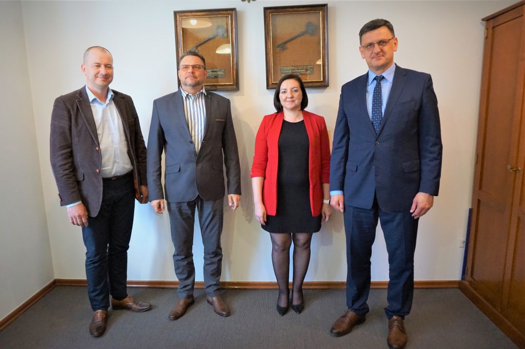 podpisano umowę na budowę kanalizacji w Krzywaczce