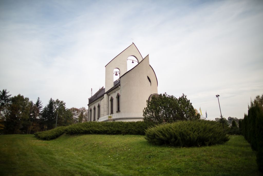 Kościół pw. Św. Maksymiliana M. Kolbego w Rudniku z 1986 r.